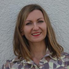 Juliane F. Near Washington, DC, available for online & in-person tutoring